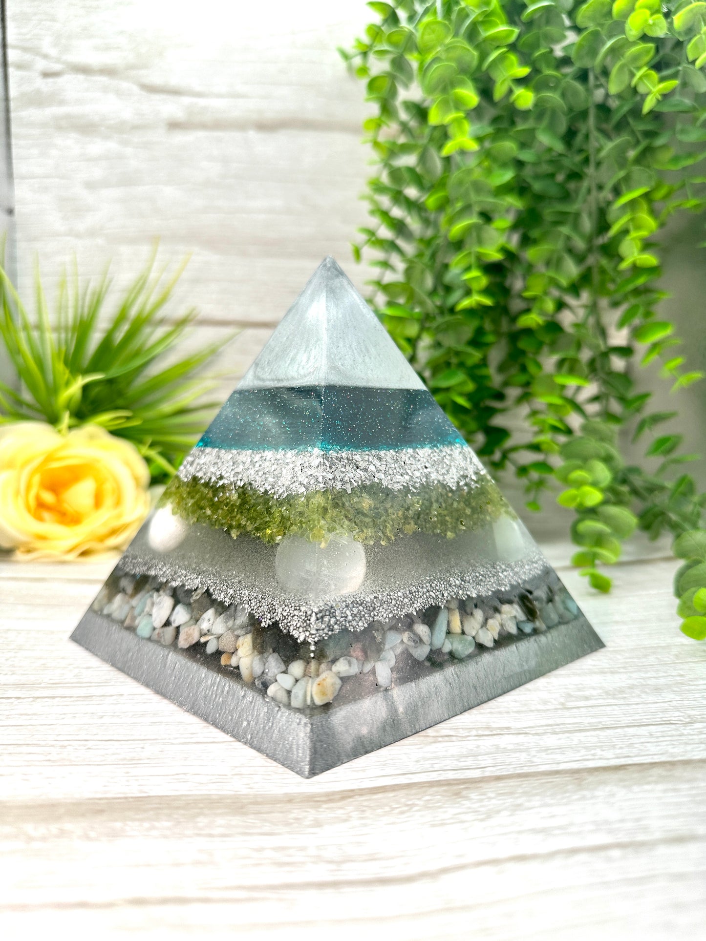 AXEL - Orgonite Pyramid - EMF Protector - Peridot, Selenite, Labradorite & Amazonite with Aluminum Metals