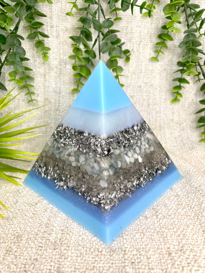 AZUL - Orgonite Pyramid - EMF Protector - Aquamarine Crystal and White Quartz with  Aluminum Metal